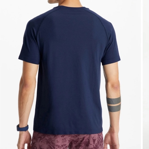 NEW FABLETICS THE TRAINING DAY TEE IN NAVY Multiple sizes - Picture 3 of 11